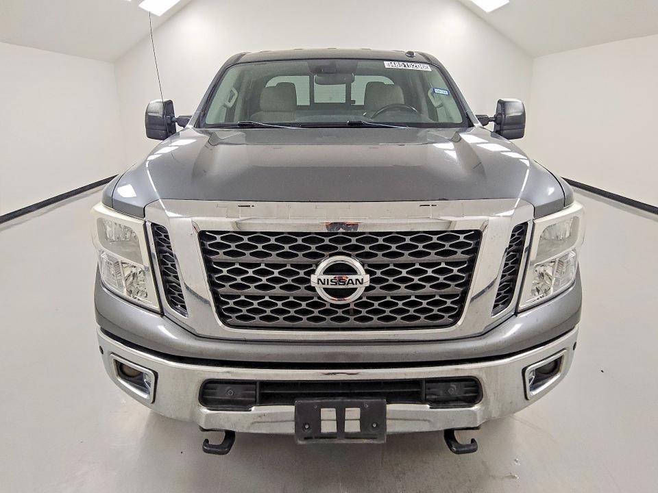 2016 Nissan Titan XD SV