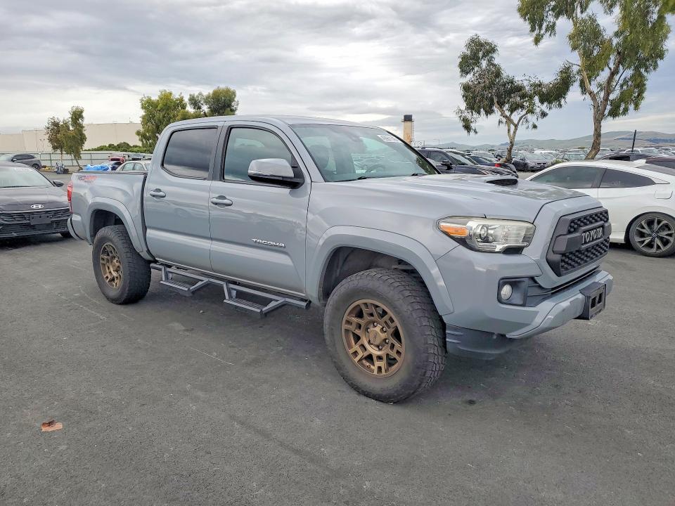 2018 Toyota Tacoma sr V6