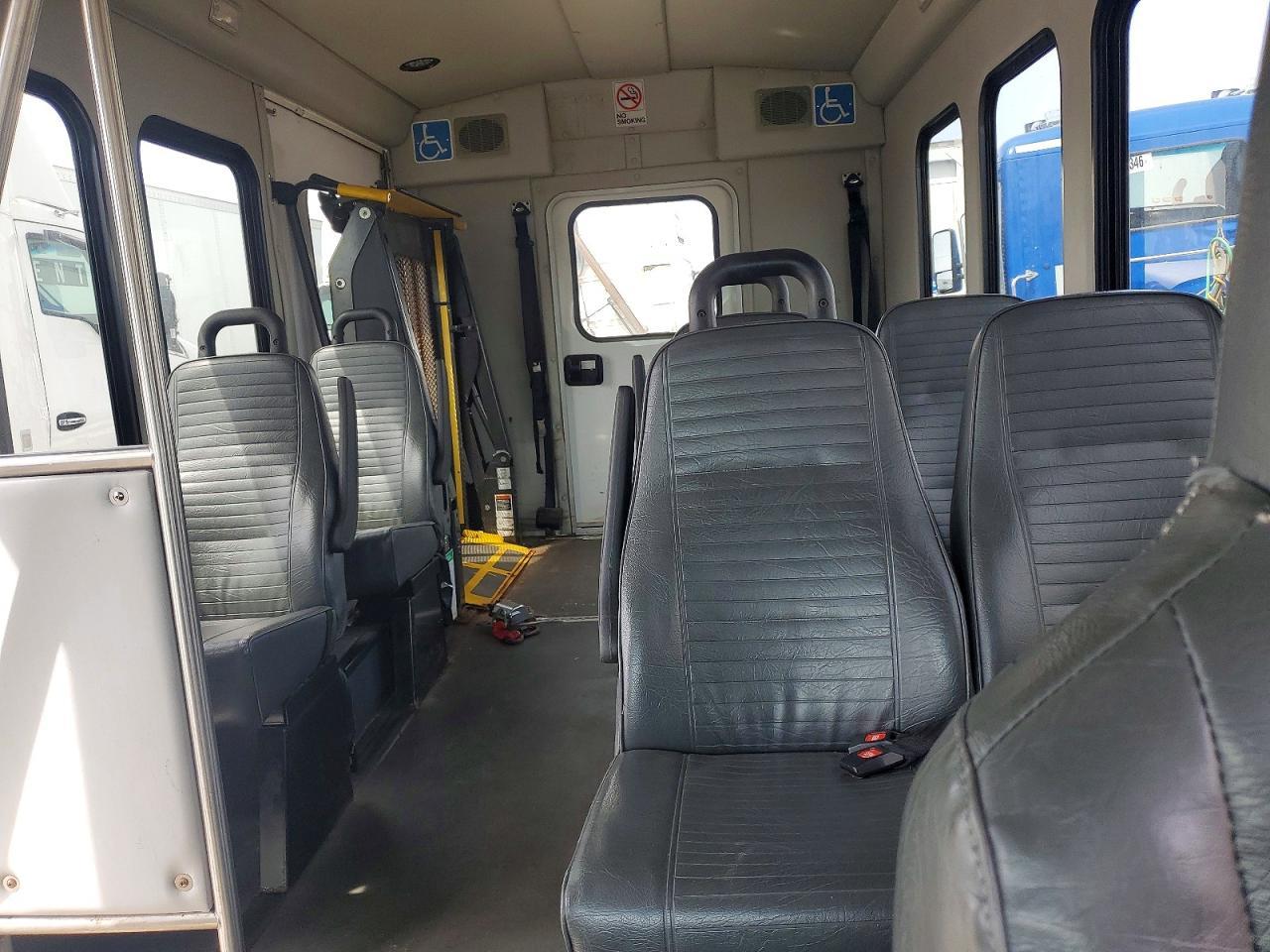 2014 Ford E350 Shuttle Bus