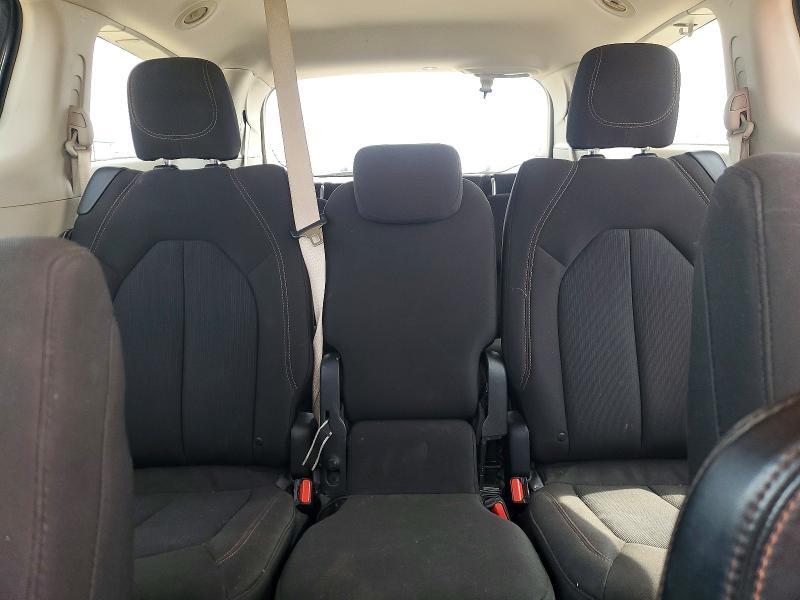 2017 Chrysler Pacifica lx