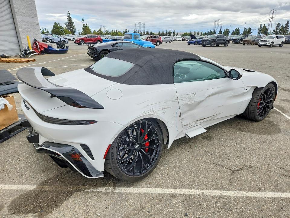 2023 Aston Martin Vantage