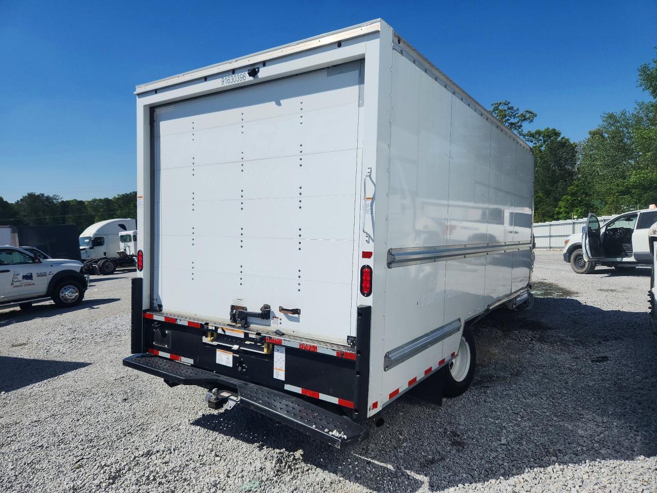 2023 GMC Savana BOX Truck