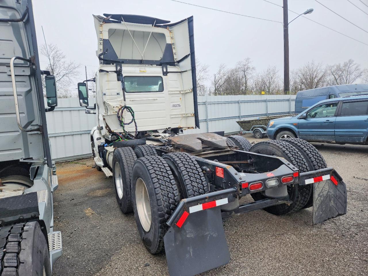 2021 Volv O VNL Semi Truck