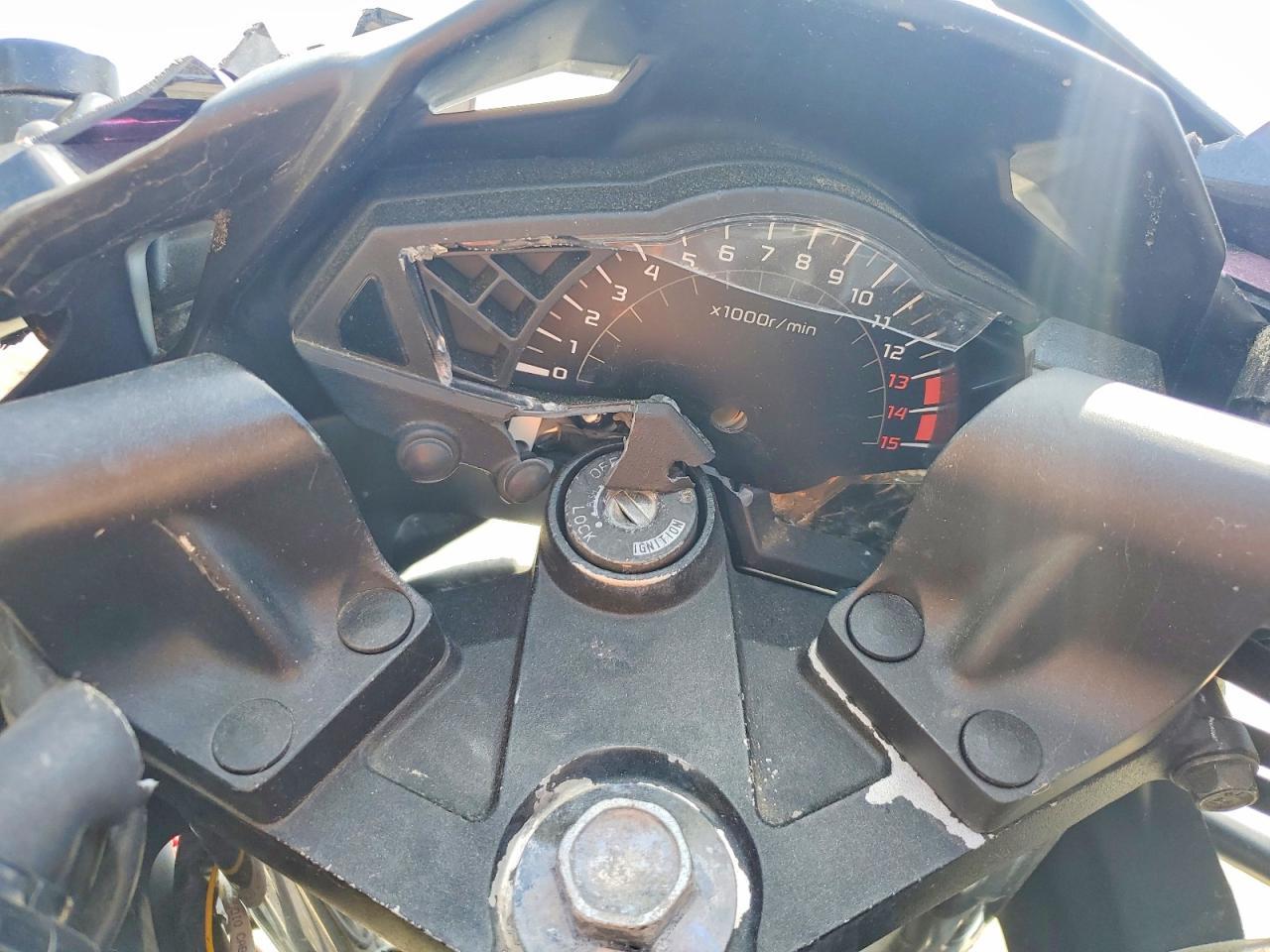 2015 Kawasaki EX300 A