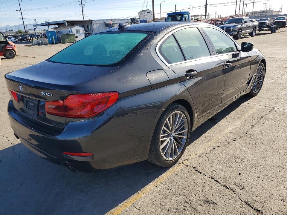 2020 BMW 530 i