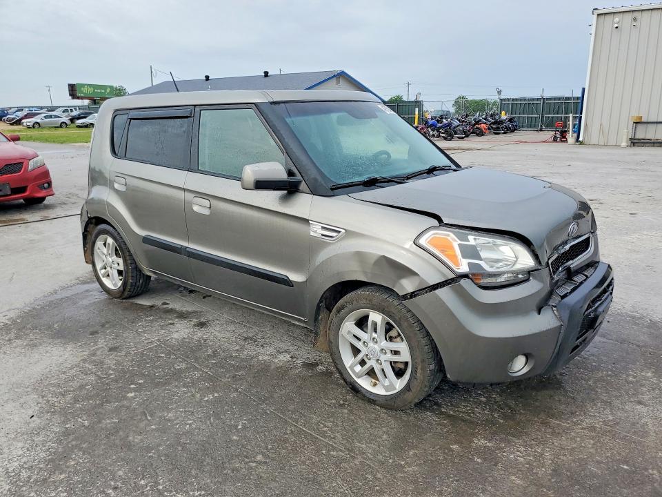 2010 KIA Soul +