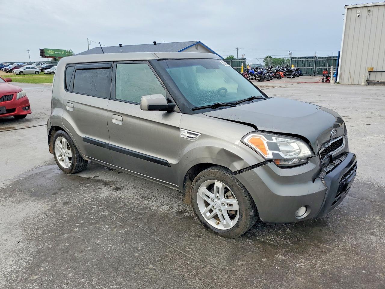 2010 KIA Soul +