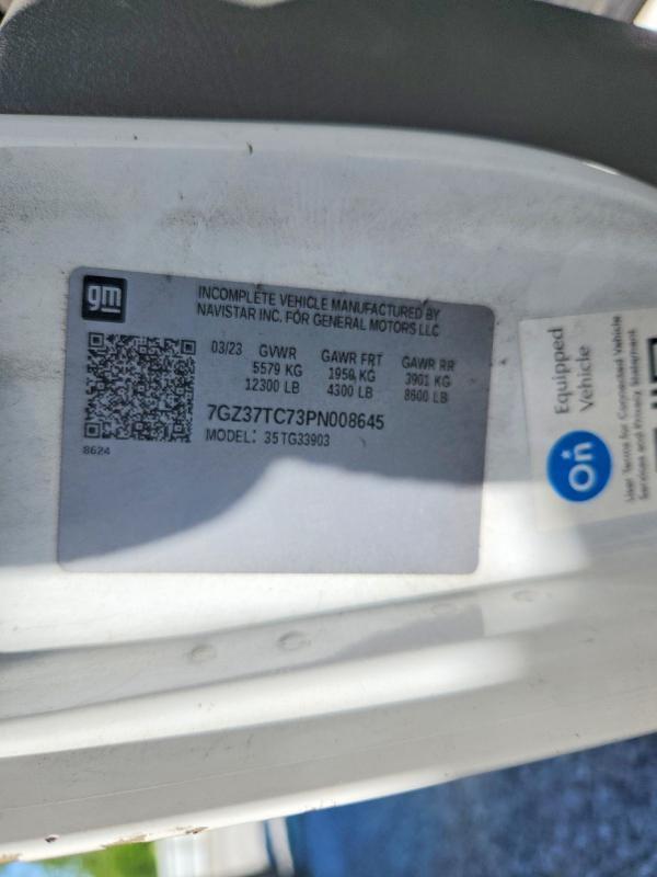 2023 GMC Savana BOX Truck