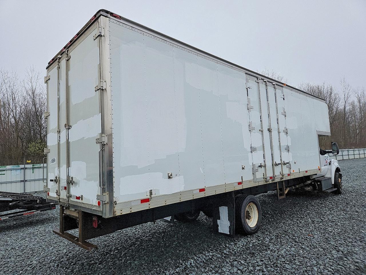 2016 Ford F650 Super Duty Delivery Truck