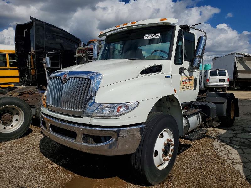 2013 International 4000 4400-BOX Truck
