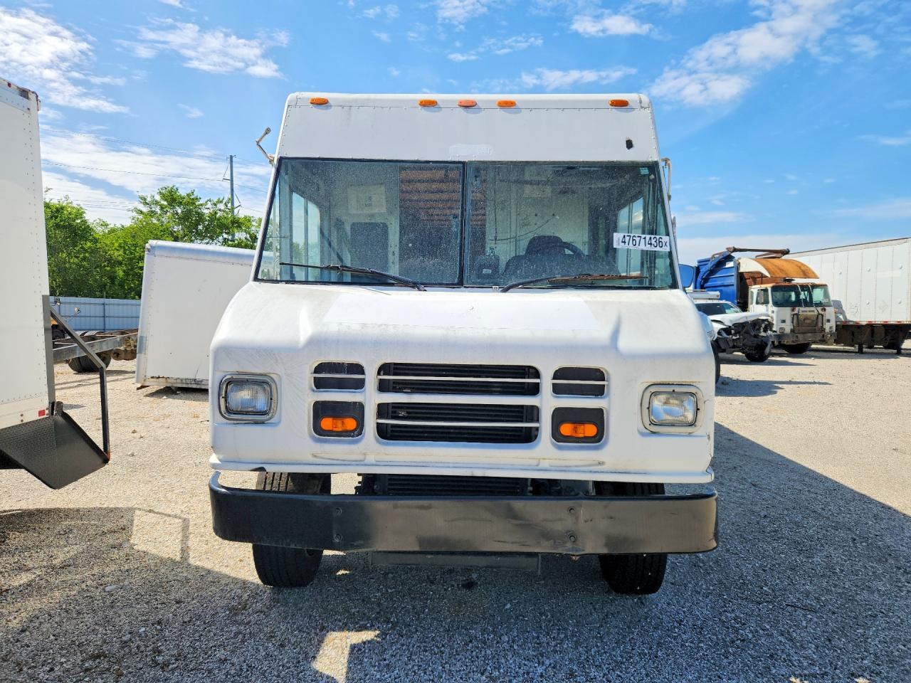 2007 Freightliner MT55 Chassis Delivery Truck