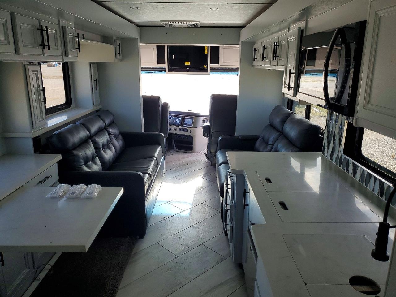 2022 Freightliner Chassis XC RV