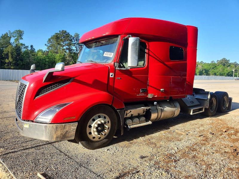 2019 Volvo VNL Semi Truck