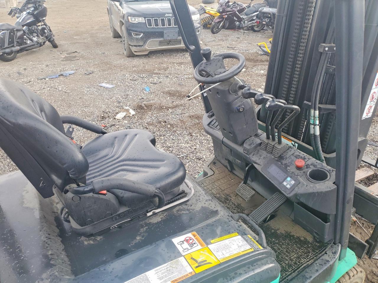 2000 Mitsubishi FB20PNT Forklift