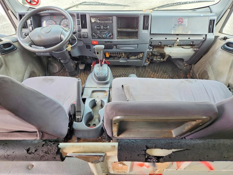 2008 Isuzu NPR BOX Truck