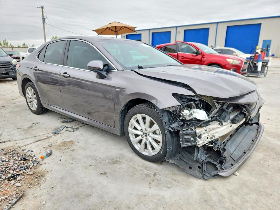 2018 Toyota Camry le