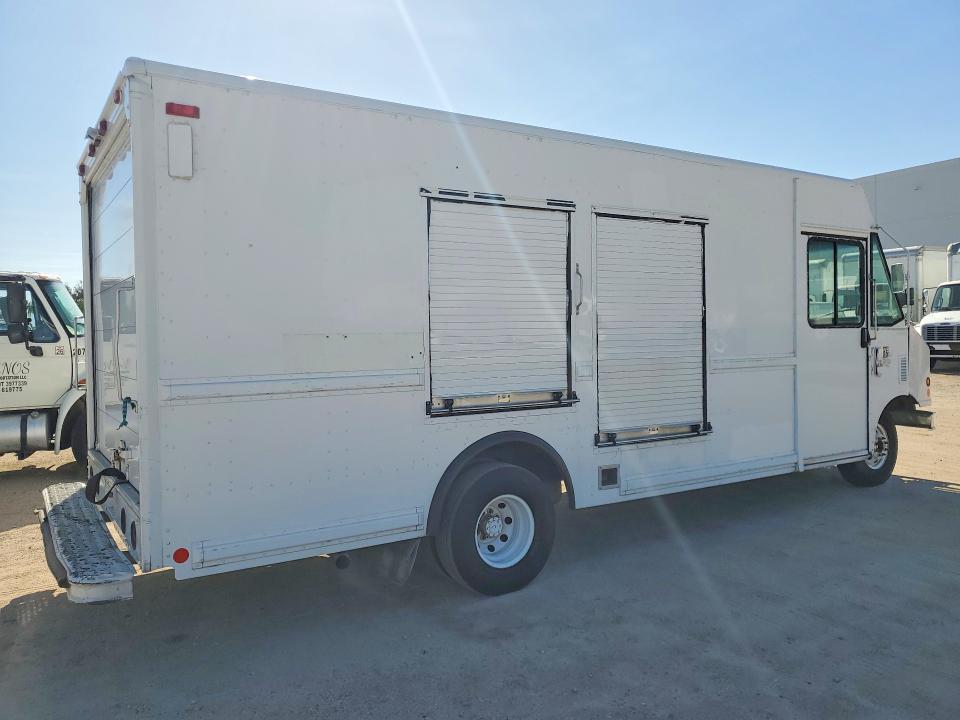 2003 Ford E450 Delivery Truck