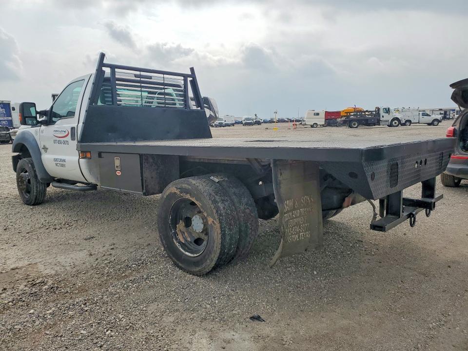 2016 Ford F550 Super Duty Flatbed Truck