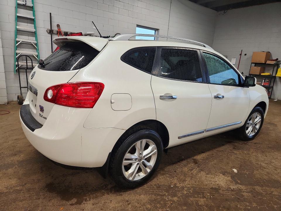 2013 Niss Rogue