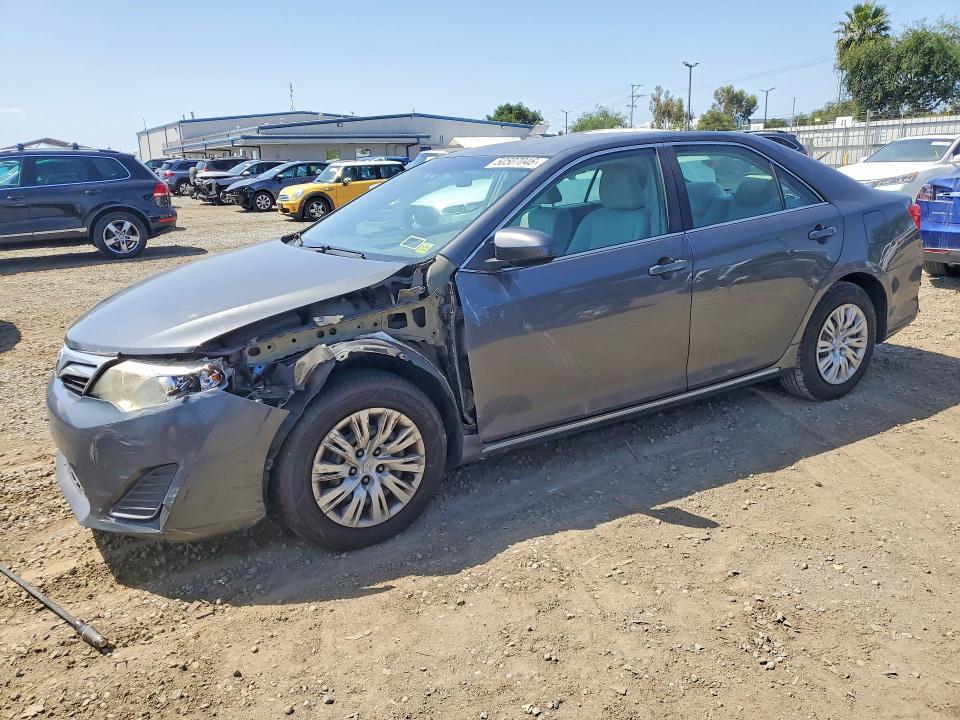 2012 Toyota Camry Hybrid le