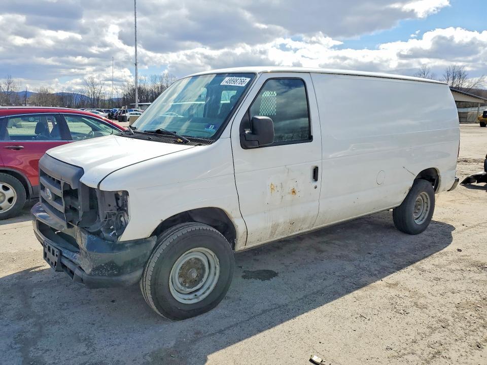 2013 Ford Econoline E250 van
