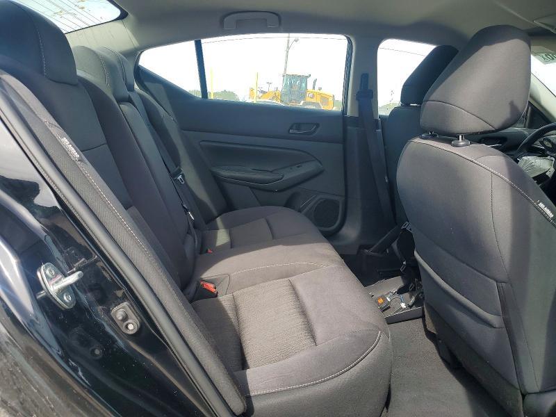 2024 Nissan Altima sv