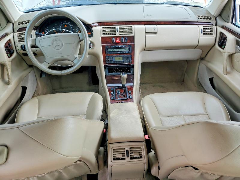 1999 Mercedes-Benz E 320