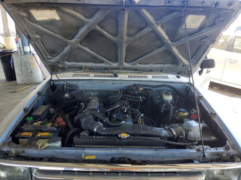 1990 Toyota Pickup Deluxe