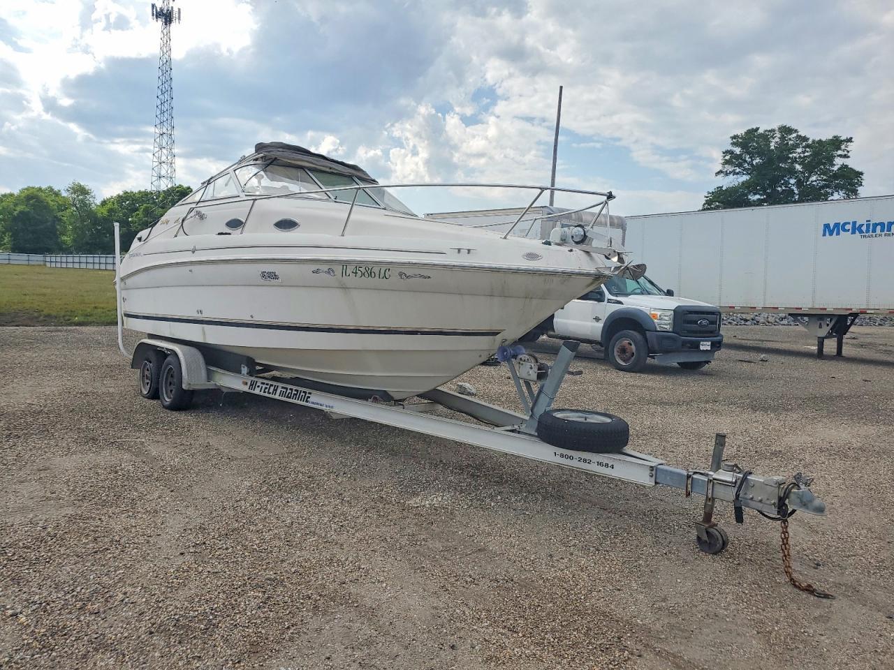 1999 Sea Ray 240 Sundancer-Boat