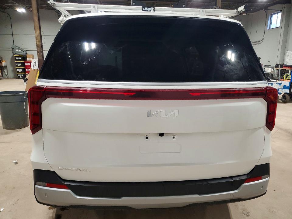 2025 KIA Carnival LX