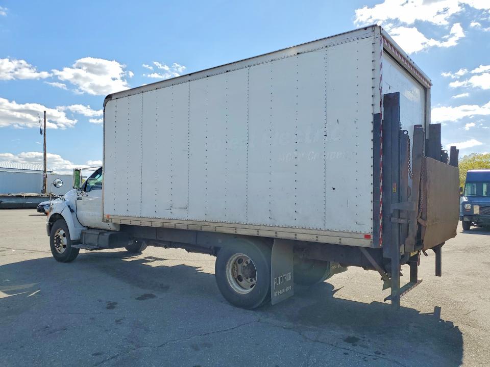 2012 Ford F650 Super Duty BOX Truck