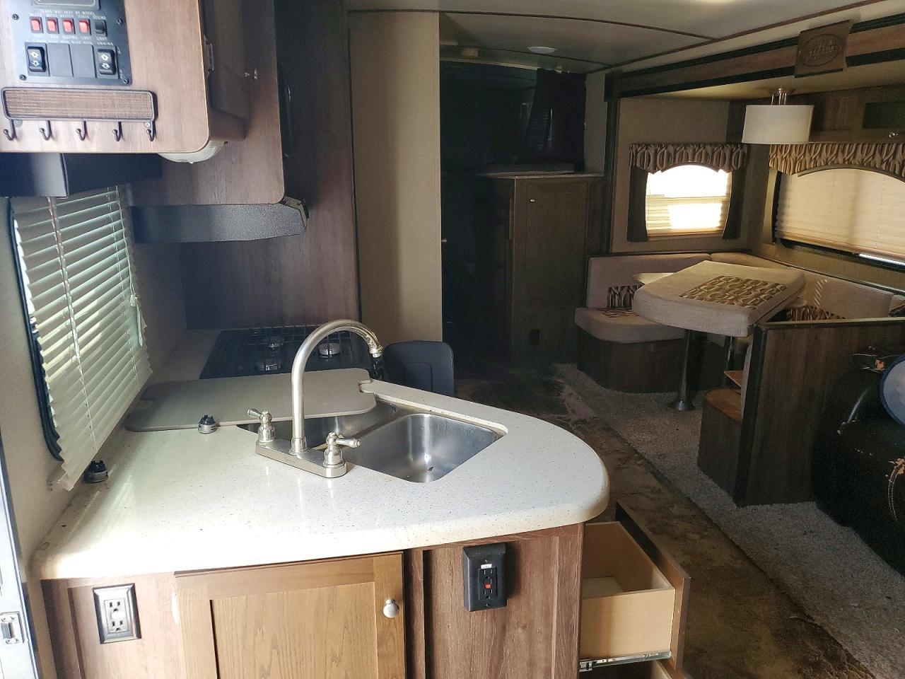 2015 Keystone Aerolite Camper