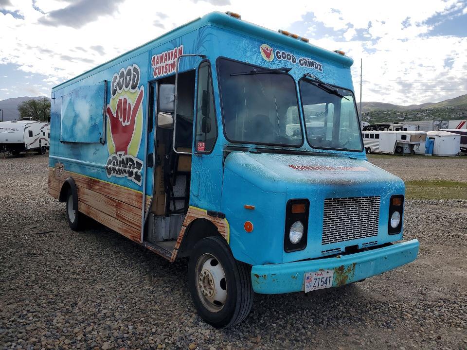 2004 Workhorse Custom Chassis P4500 Delivery Truck