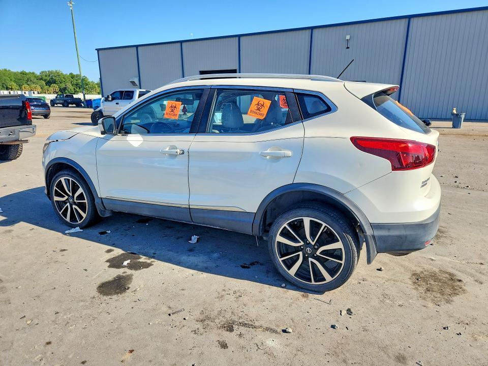 2017 Nissan Rogue Sport sl
