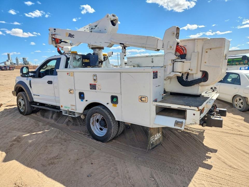 2018 Ford F550 Super Duty Bucket Truck