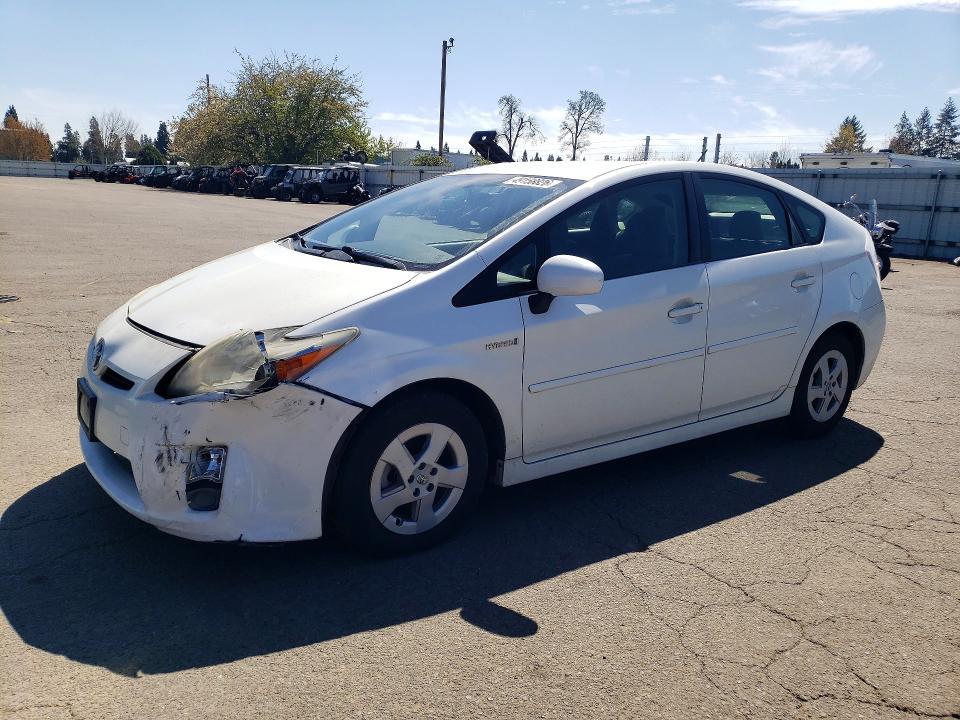 2010 Toyota Prius iii
