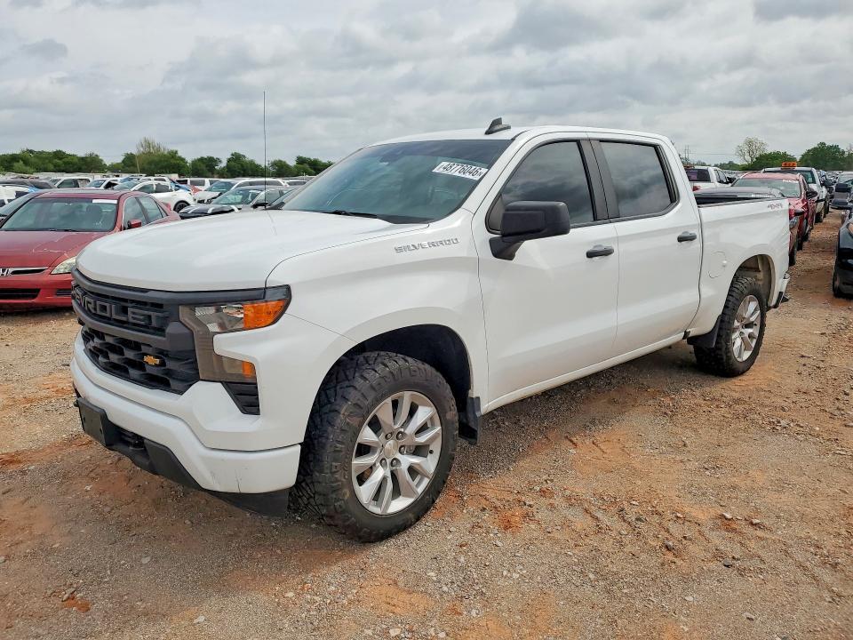 2022 Chevrolet Silverado K1500 Custom