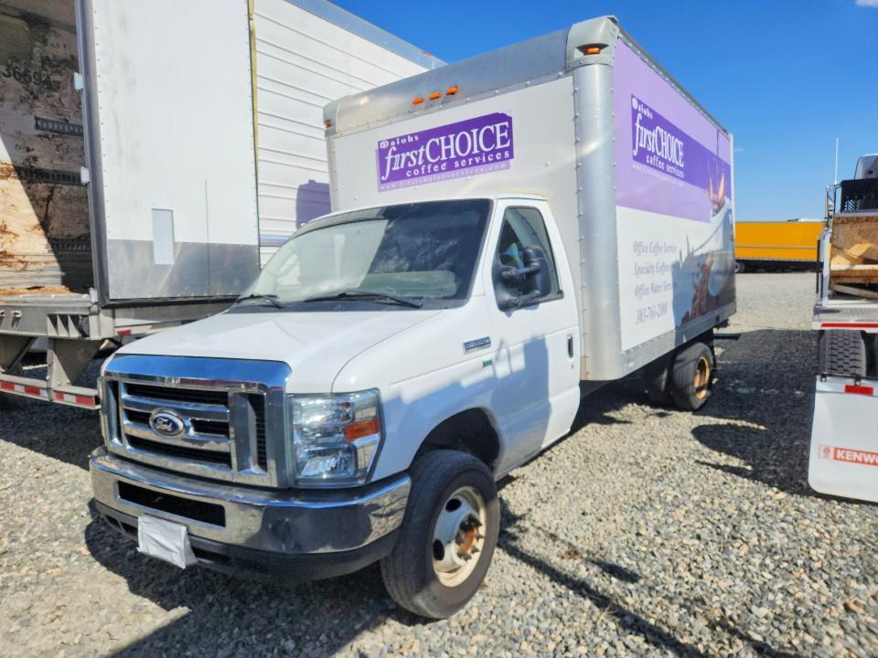 2015 Ford E350 BOX Truck