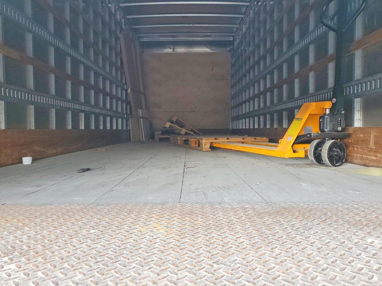 2021 Hino L6 BOX Truck