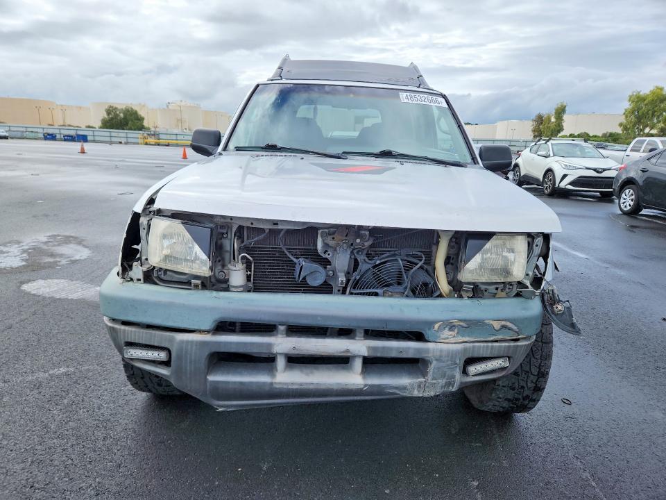 2001 Nissan Xterra Xe-v6