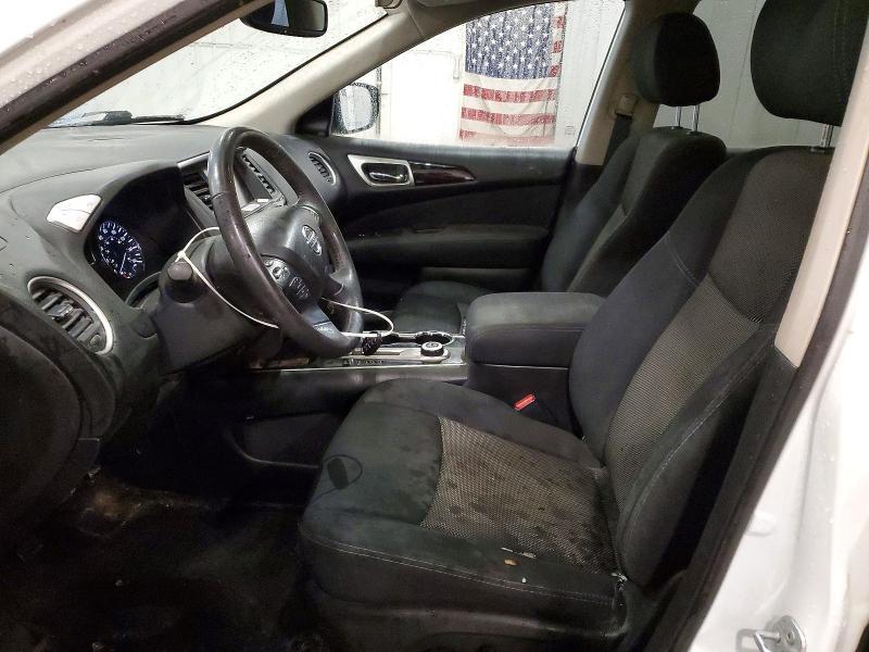 2017 Nissan Pathfinder sv