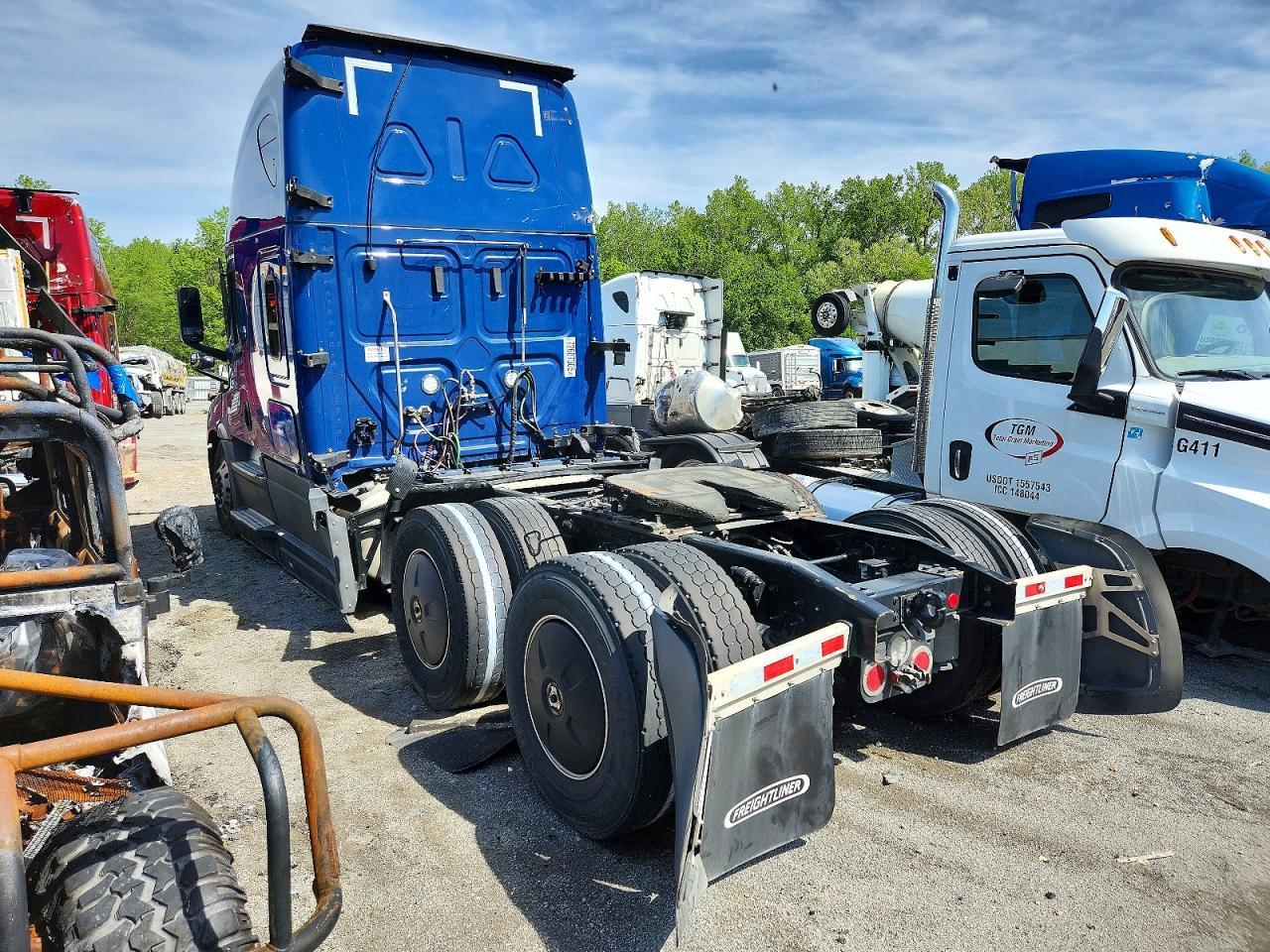 2023 Freigliner 2023 Freightliner Cascadia 126 Semi Truck