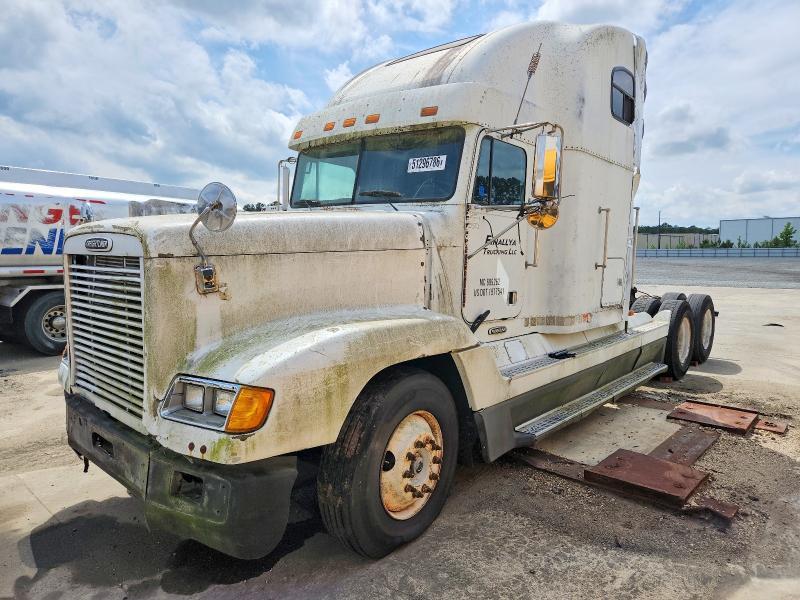1999 Freightliner Conventional FLD120