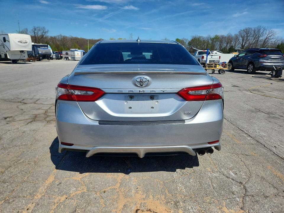 2018 Toyota Camry se