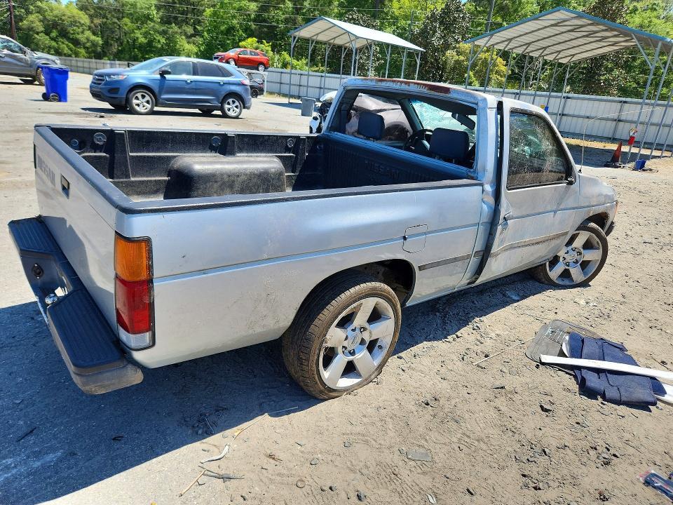 1990 Nissan D21 Short BED