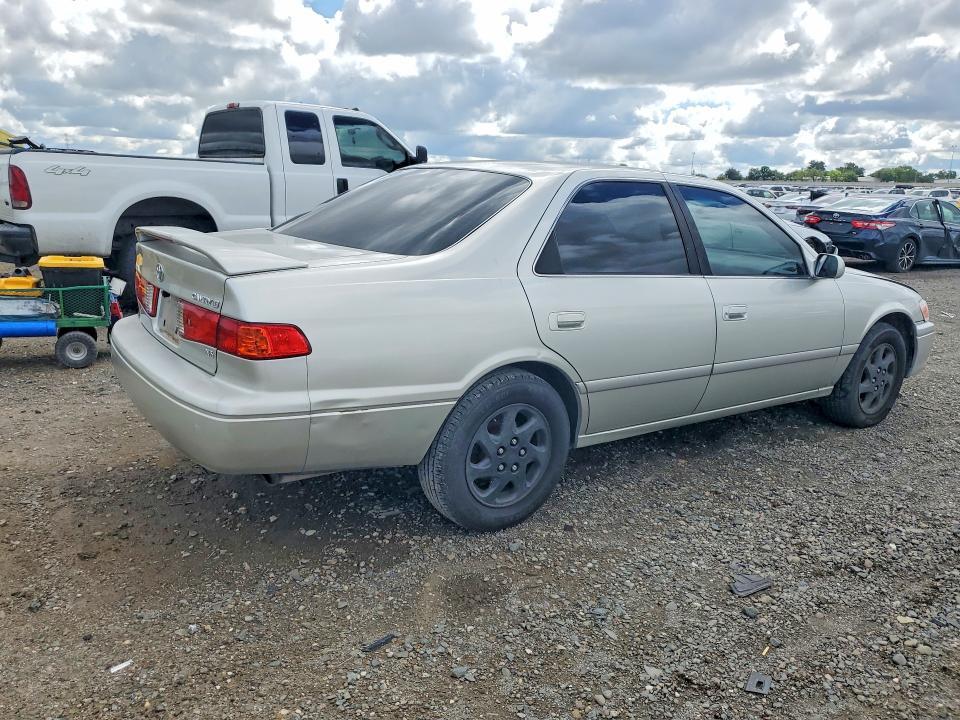 2000 Toyota Camry le V6