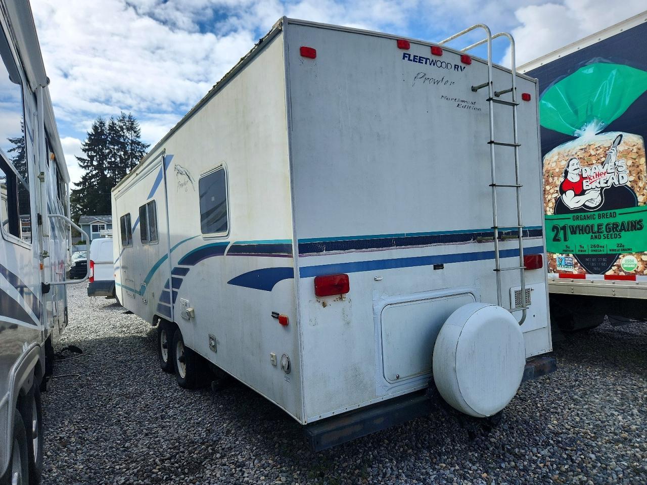 2001 Fleetwood Prowler Camper