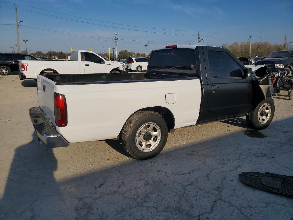 2000 Nissan Frontier xe