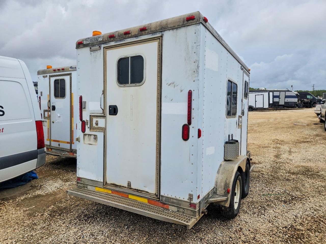1999 Feathrlite 1999 Featherlite Fiber Optic Splicing Trailer