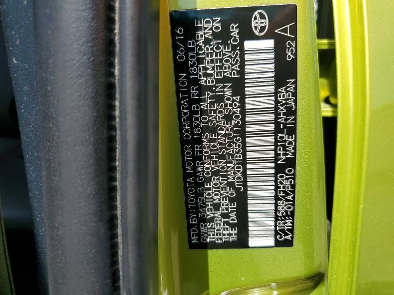 2016 Toyota Prius c one